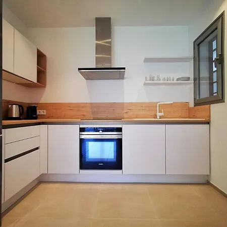 Brand New Surrounded By Tropical Gardens! Apartmán *